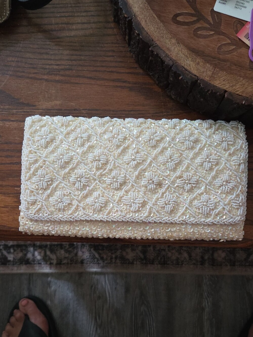 La Regale Ivory Beaded Evening Clutch